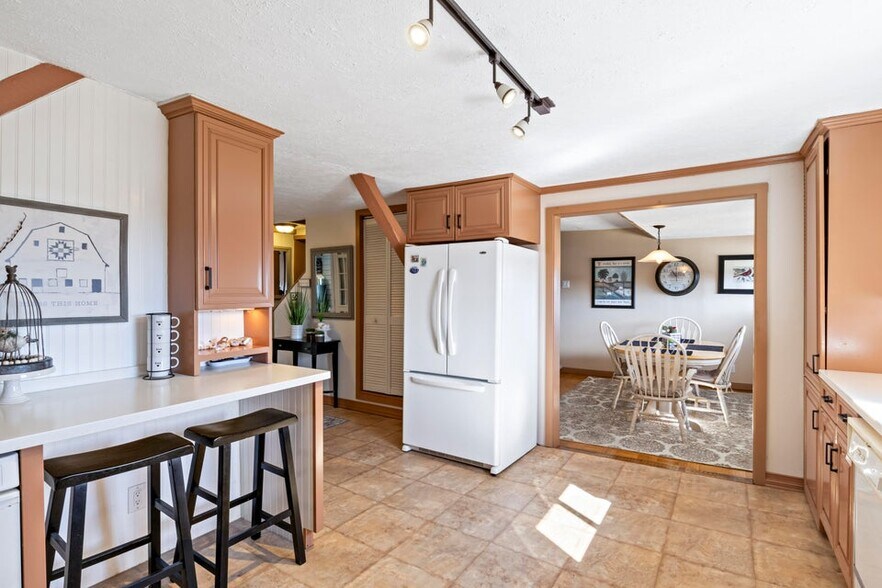 More Photos Of 245 Arundel Rd, Kennebunkport Lodge Meeting Hall For Sale