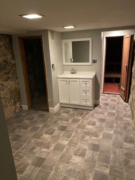 More Photos Of 120 Pickard Pl, Reno Office For Lease