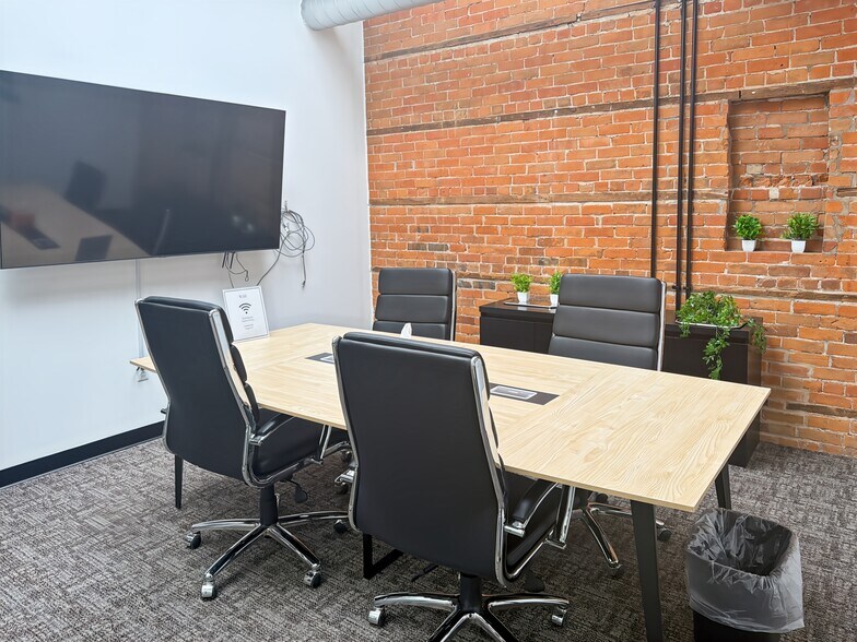 More Photos Of 101-167 N Old Woodward Ave, Birmingham Coworking Space