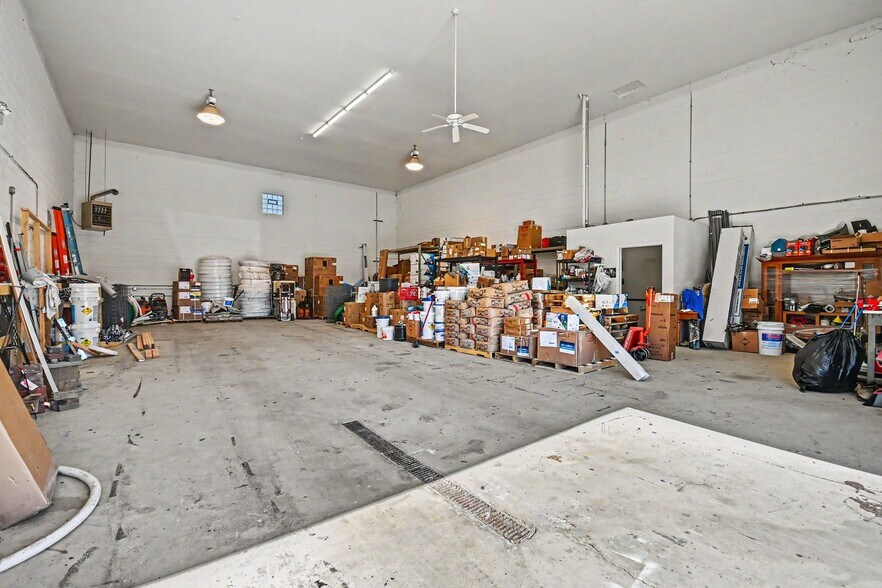 More Photos Of 12531 W Horseshoe Dr, New Lenox Warehouse For Sale