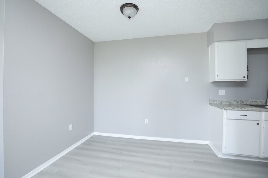 More Photos Of 2910 Old Lane City Rd, Wharton Apartments For Sale