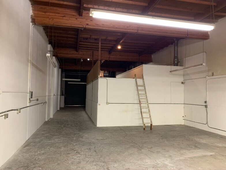 More Photos Of 153-175 N Amphlett Blvd, San Mateo Warehouse For Lease