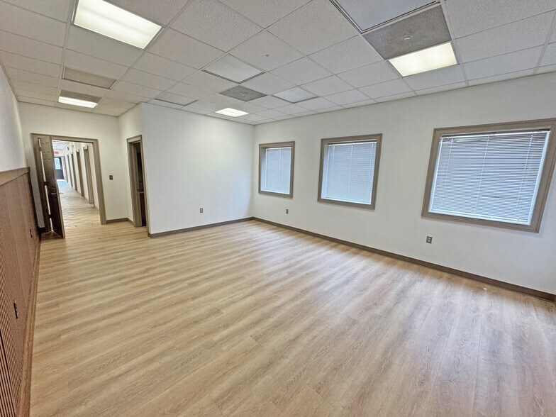 More Photos Of 1627 Columbia College Dr, Columbia Warehouse For Sale