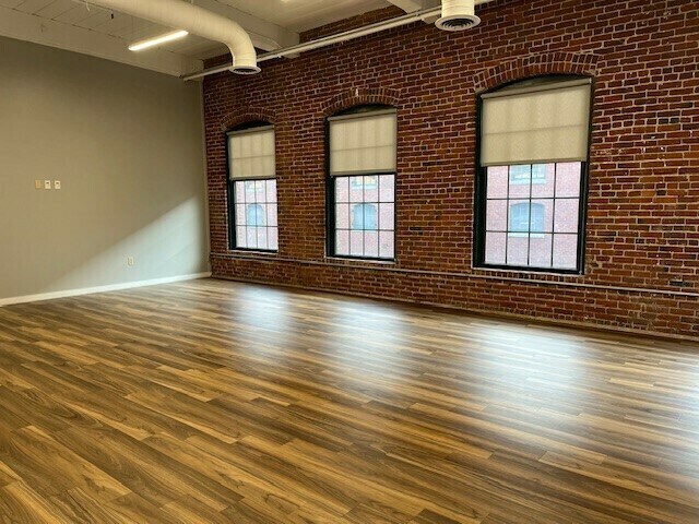 More Photos Of 60 Island St, Lawrence Office For Sale