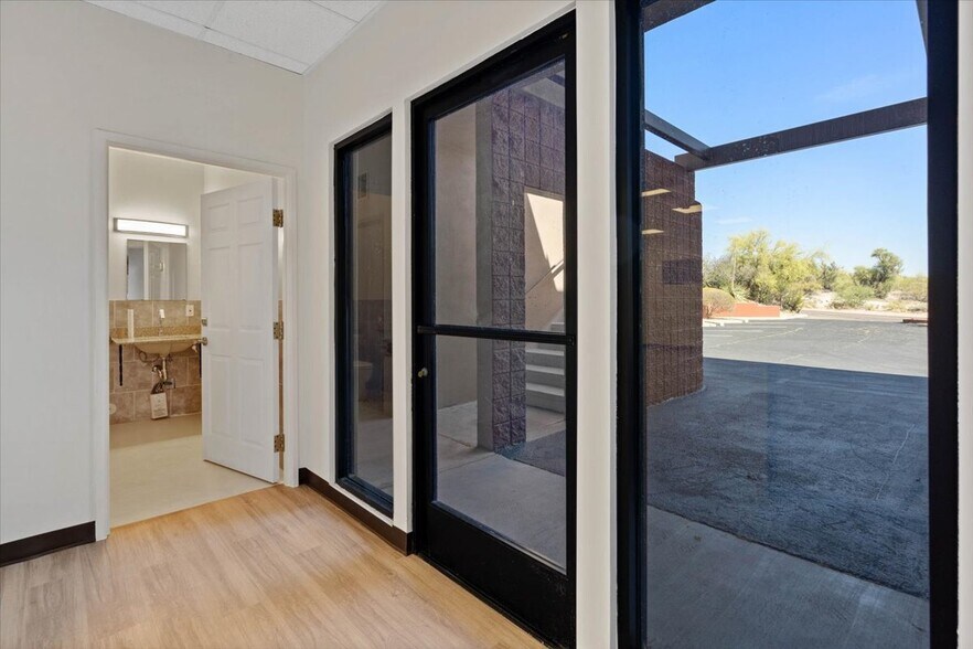 More Photos Of 7530 E Nonchalant Ave, Carefree Medical For Sale