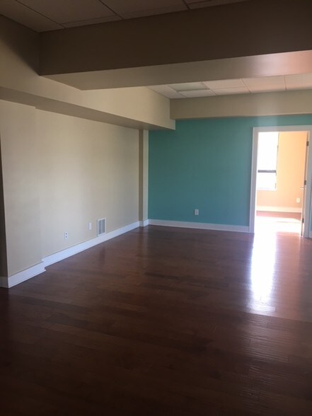 More Photos Of 8 Capitol St, Charleston Loft Creative Space For Lease