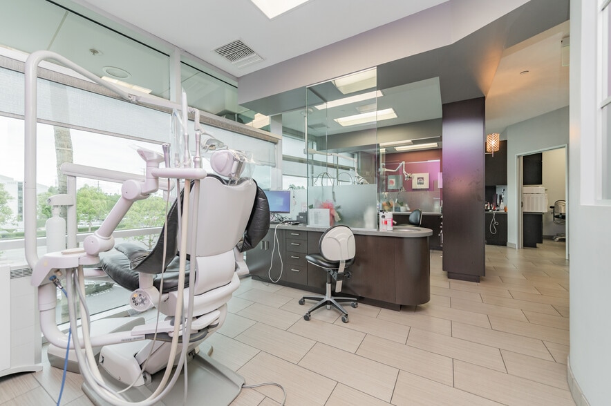 More Photos Of 113 Waterworks Way, Irvine Medical For Sale