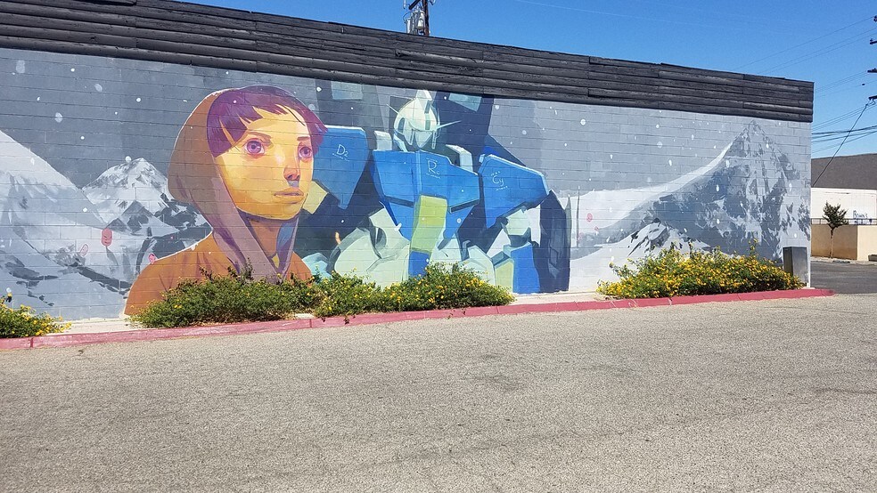 More Photos Of 44844 Elm Ave, Lancaster Freestanding For Sale