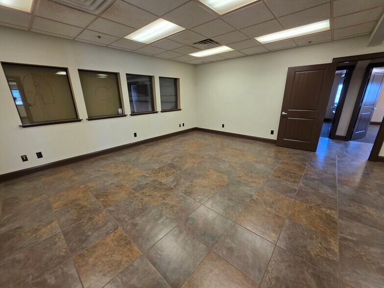 More Photos Of 13290 Contractors Dr, Chico Manufacturing For Lease