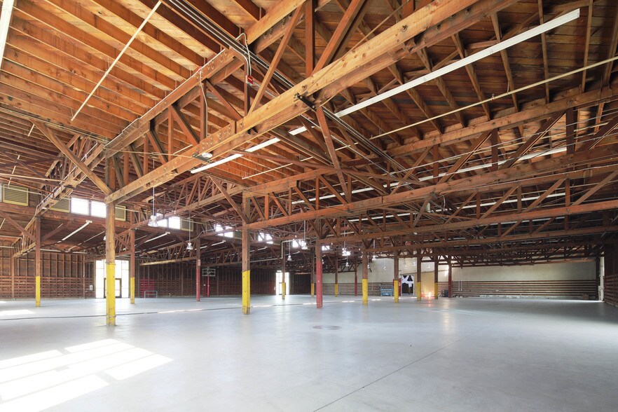 More Photos Of 112 E 22nd St, San Pedro Warehouse For Lease