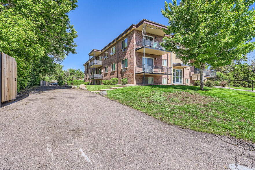 More Photos Of 1363 Pierce St, Lakewood Apartments For Sale