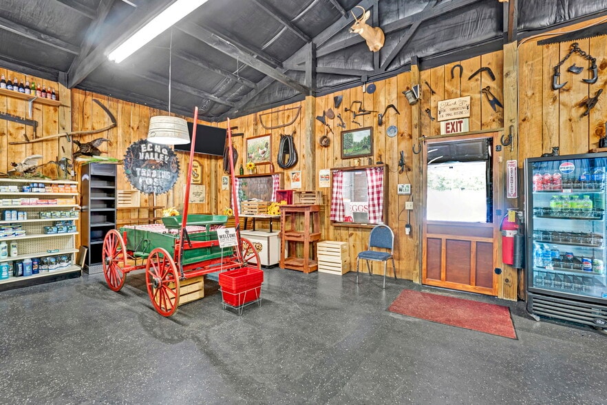 More Photos Of 4033 Geer Hwy, Cleveland General Retail For Sale