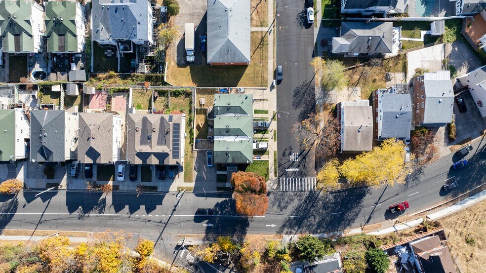 More Photos Of 820 Richmond Rd, Staten Island Apartments For Sale