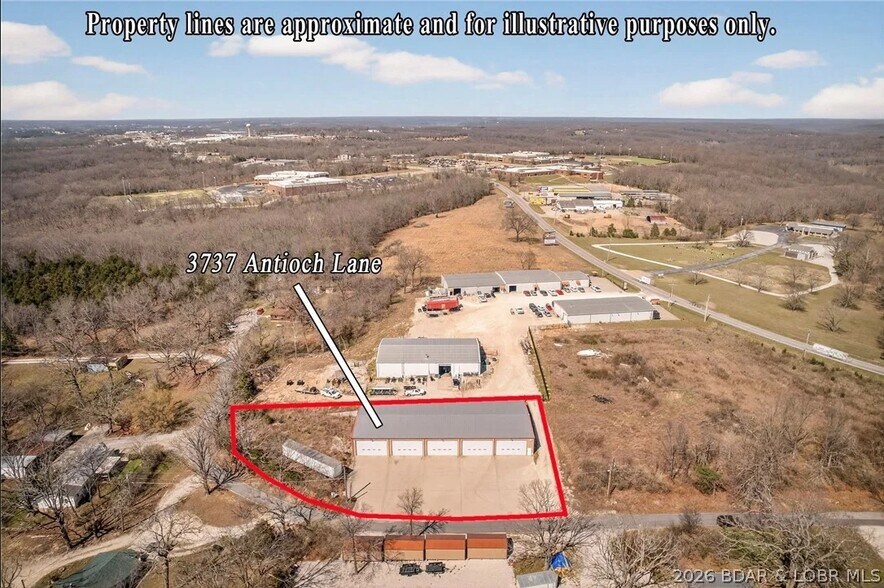 More Photos Of 3737 Antioch Lane, Osage Beach Warehouse For Lease