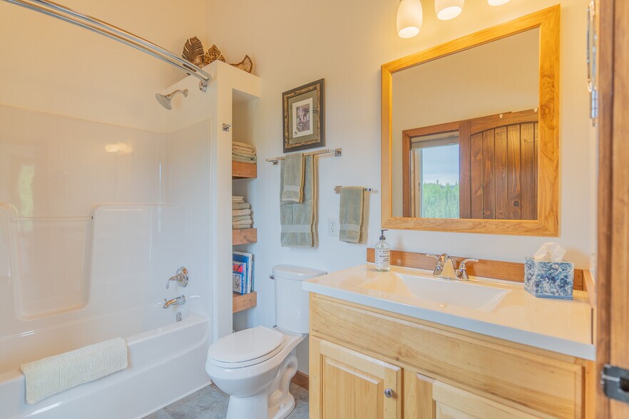 More Photos Of Quartz Lake, Delta Junction Lodge Meeting Hall For Sale