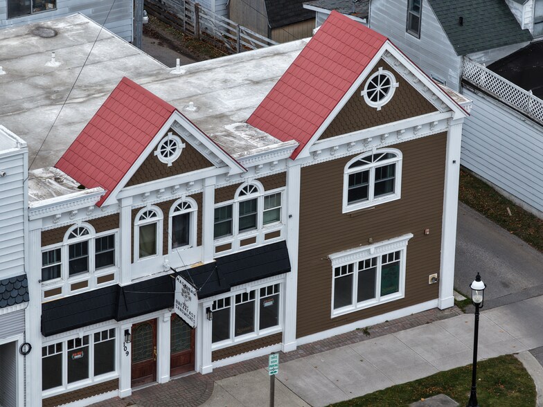 Primary Photo Of 109 Langlade St, Mackinaw City General Retail For Lease