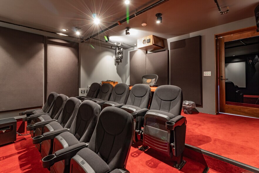 More Photos Of 759 N Spring St, Los Angeles Loft Creative Space For Lease