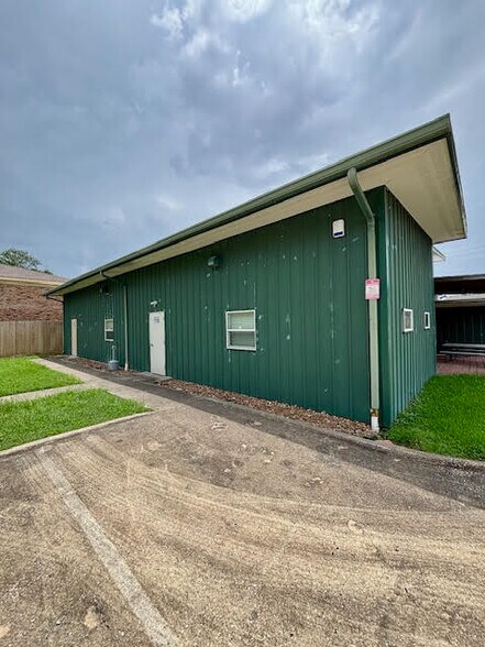 More Photos Of 4202 Sherwood Ln, Houston Loft Creative Space For Sale
