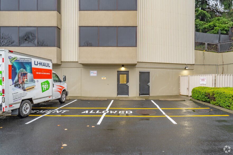 More Photos Of 5950 Southcenter Blvd, Tukwila Self Storage For Sale