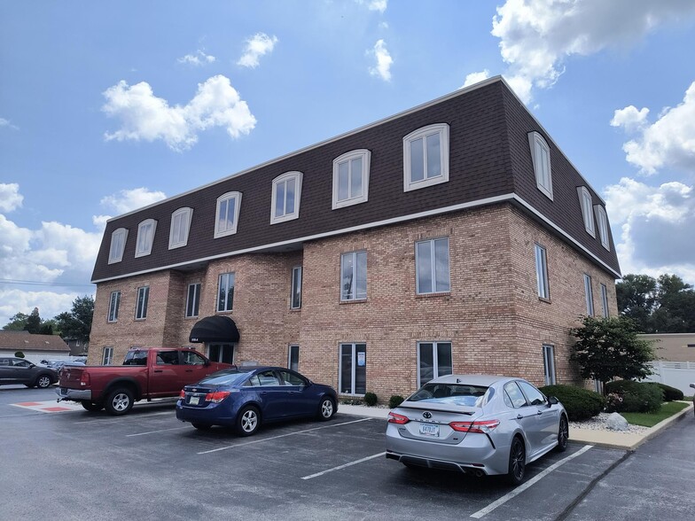 More Photos Of 9105A Indianapolis Blvd, Highland Medical For Lease