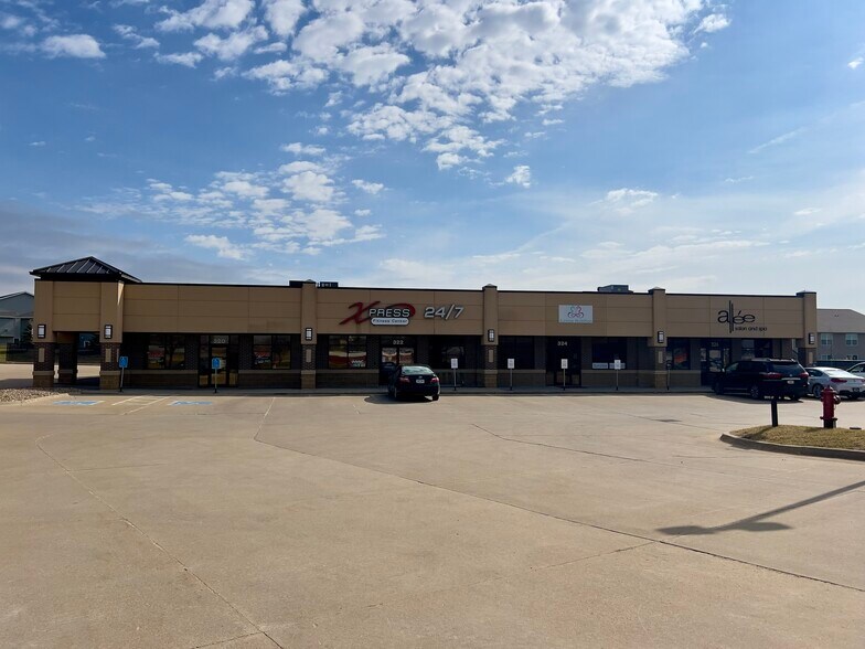 More Photos Of 320-326 80th Street Ct, Fairfax Unknown For Lease