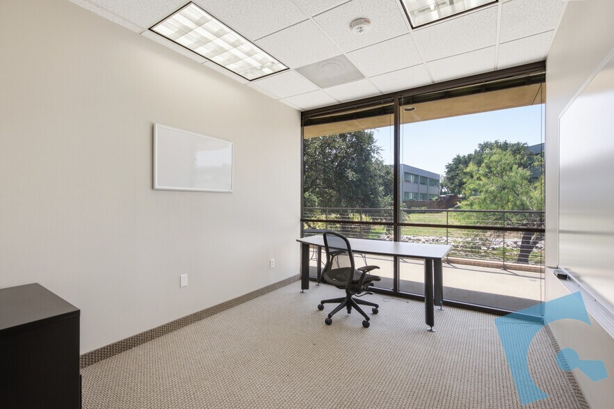 More Photos Of 250 Decker Dr, Irving Office For Lease