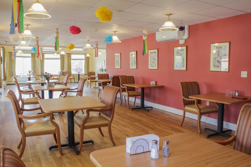 More Photos Of 166 Whiskeag Rd, Bath Specialty For Sale