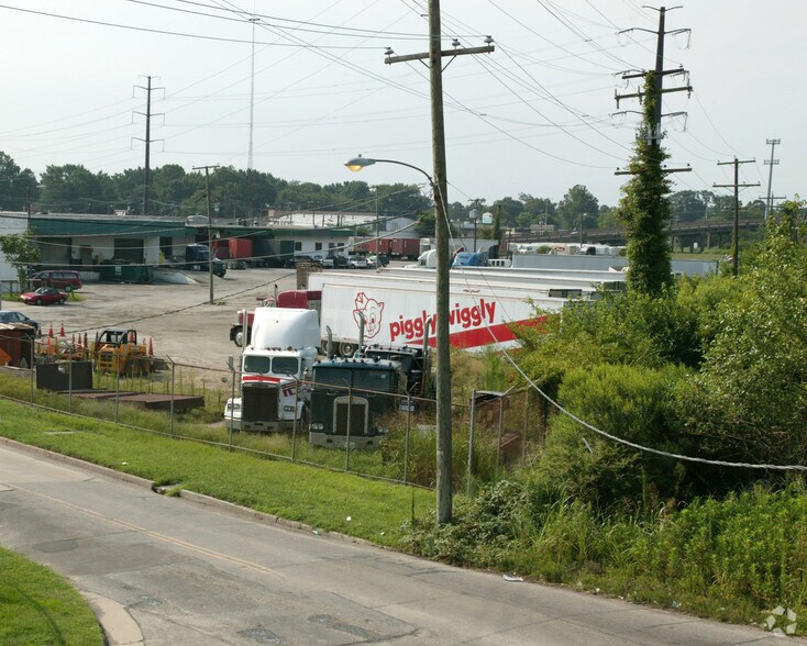 More Photos Of 1557 Poindexter St, Chesapeake Unknown For Lease