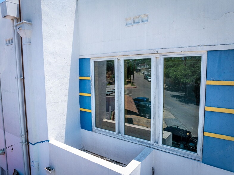 More Photos Of 5050 Broadway, Alamo Heights Restaurant For Sale