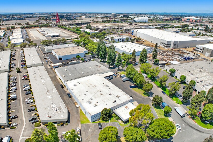 More Photos Of 1734 W Sequoia Ave, Orange Manufacturing For Lease