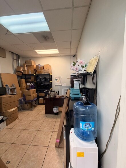 More Photos Of 2701 N Bristol St, Santa Ana Storefront For Lease