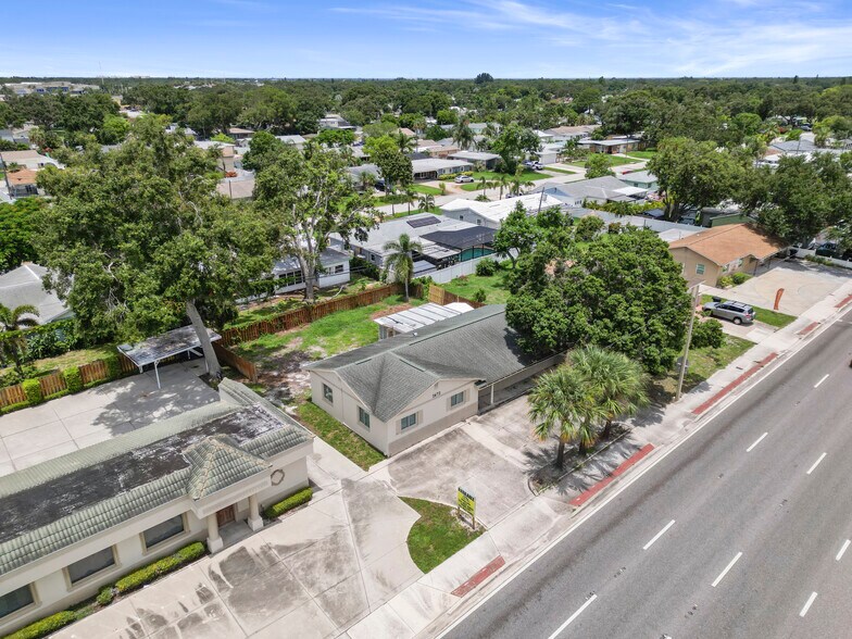 More Photos Of 2672 66th St N, Saint Petersburg Medical For Sale