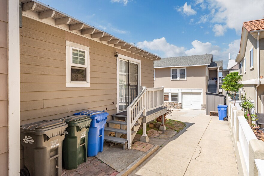 More Photos Of 213 S Francisca Ave, Redondo Beach Multifamily For Sale