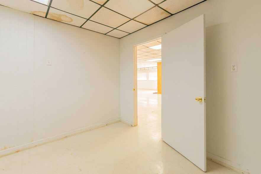 More Photos Of 2012 S Main St, Stillwater Medical For Sale