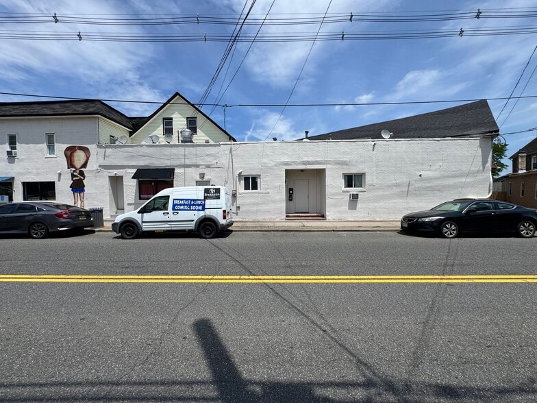 Primary Photo Of 79 Whitehead Ave, South River General Retail For Lease