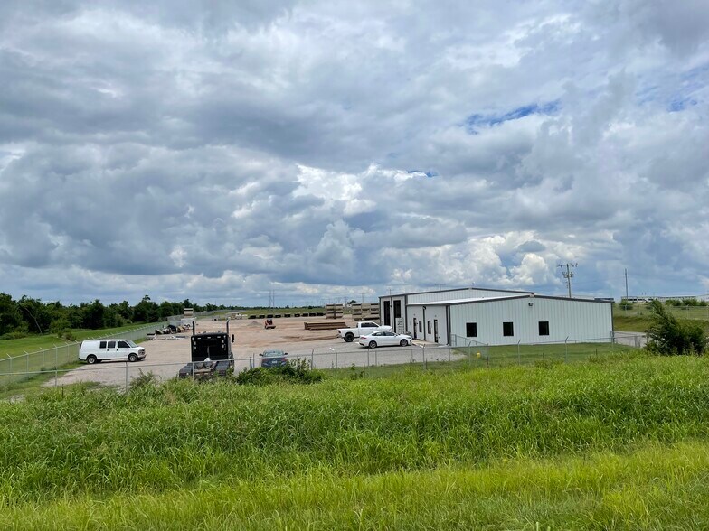 More Photos Of 5602 E Hwy 66, El Reno Industrial For Sale