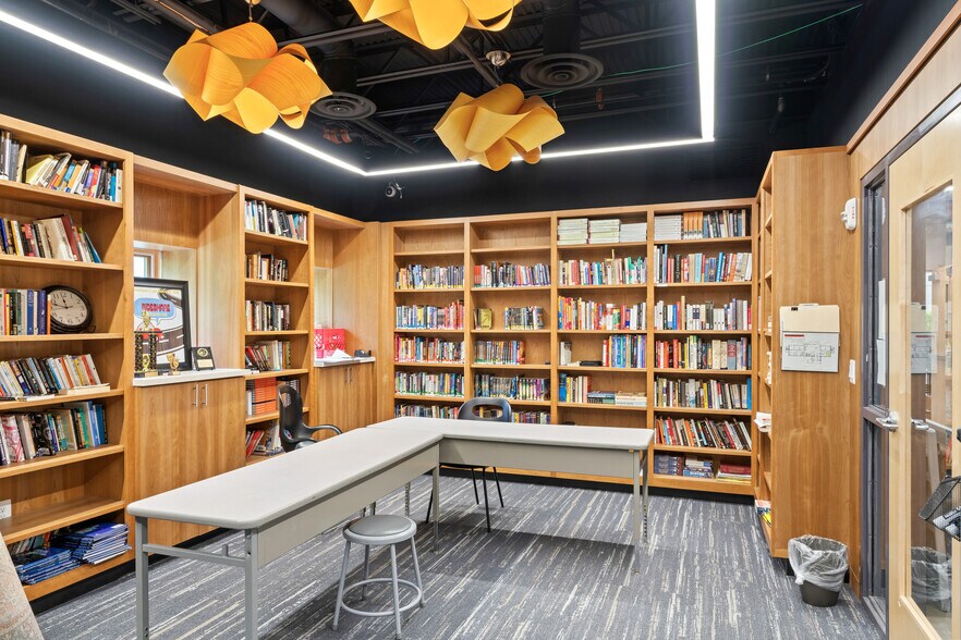 More Photos Of 20577 Ashburn Rd, Ashburn Schools For Lease