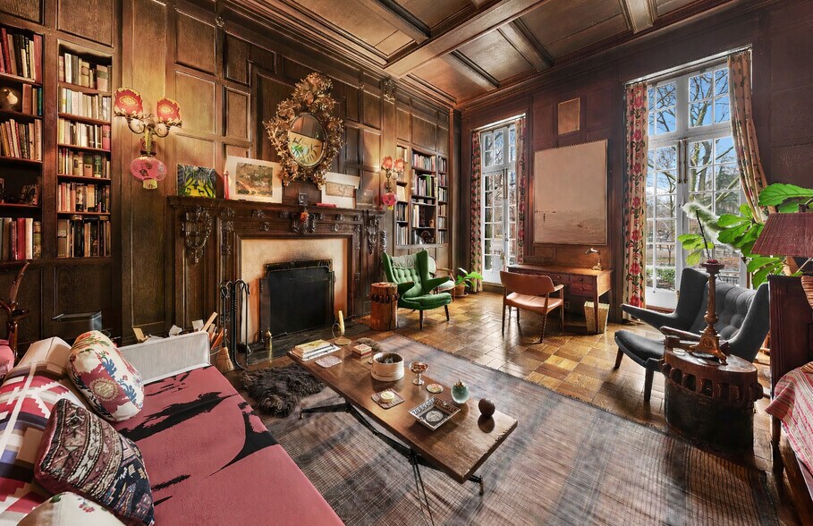 More Photos Of 23 Washington Sq N, New York Apartments For Sale