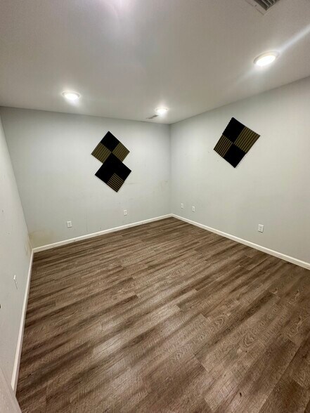 More Photos Of 315 Transport Dr, Cookeville Warehouse For Lease