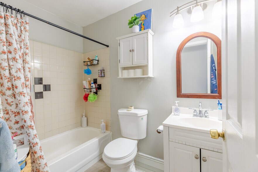 More Photos Of 291-293 E St, Boston Apartments For Sale