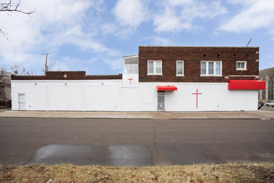 More Photos Of 14105 Kercheval St, Detroit Religious Facility For Sale