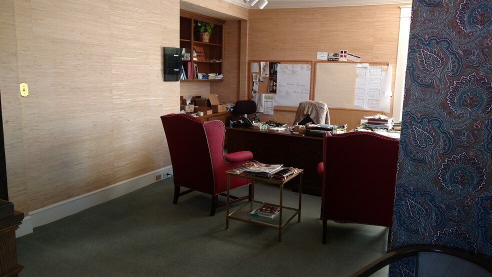 More Photos Of 1006 N Main St, High Point Office For Sale