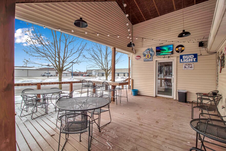 More Photos Of 16 Ellicott Pl, Depew Restaurant For Sale