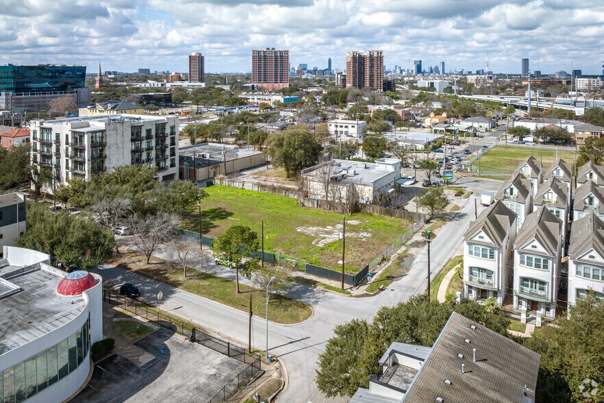 More Photos Of 4802 Caroline St, Houston Land For Sale