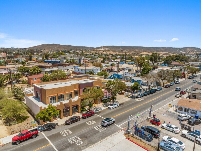 More Photos Of 165 W San Ysidro Blvd, San Ysidro General Retail For Lease