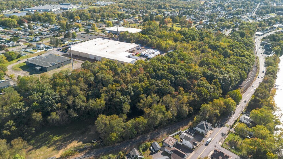 More Photos Of 325 Bridge St, Old Forge Manufacturing For Lease