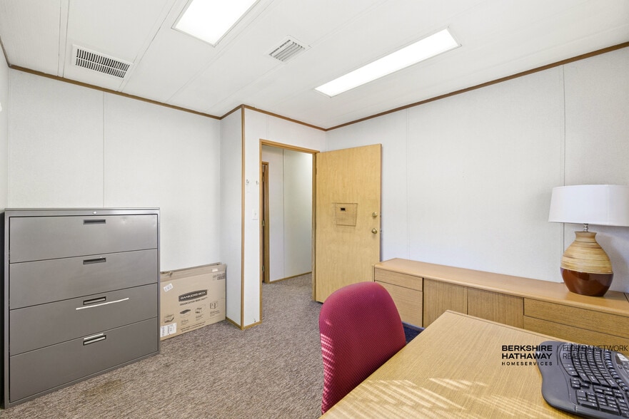 More Photos Of 5876 Old Timuquana Rd, Jacksonville Office For Lease