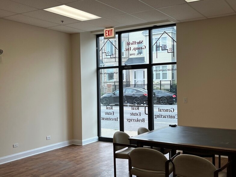 More Photos Of 1447-1455 W Irving Park Rd, Chicago Apartments For Lease