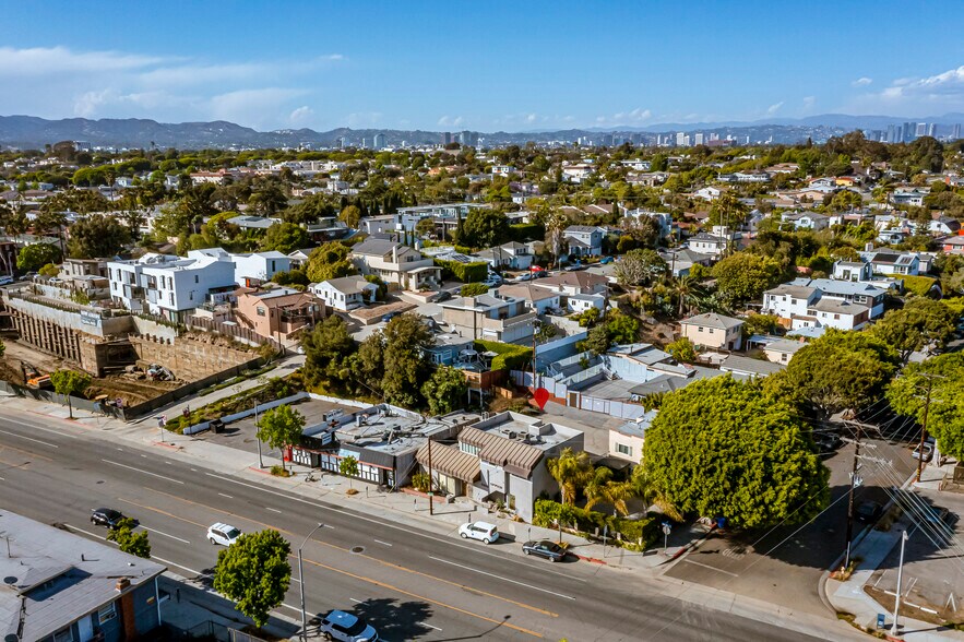 More Photos Of 2951-2953 Lincoln Blvd, Santa Monica Loft Creative Space For Sale