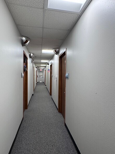 More Photos Of 510 N Pearl St, Macomb Industrial For Sale